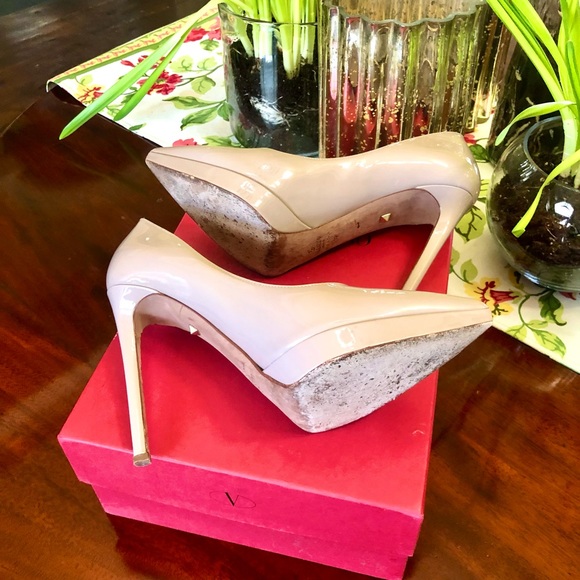 Authentic Valentino Garavani Iconic Nude pump’s - Picture 2 of 8